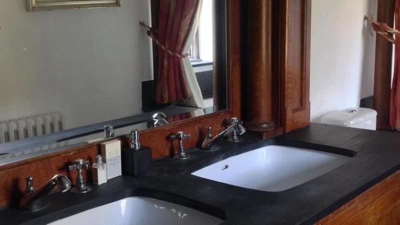 B&B Harlington Manor Ruang foto